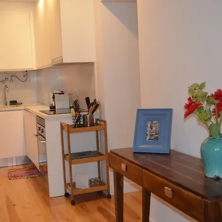 Flor De Lis - Alfama * Lisboa